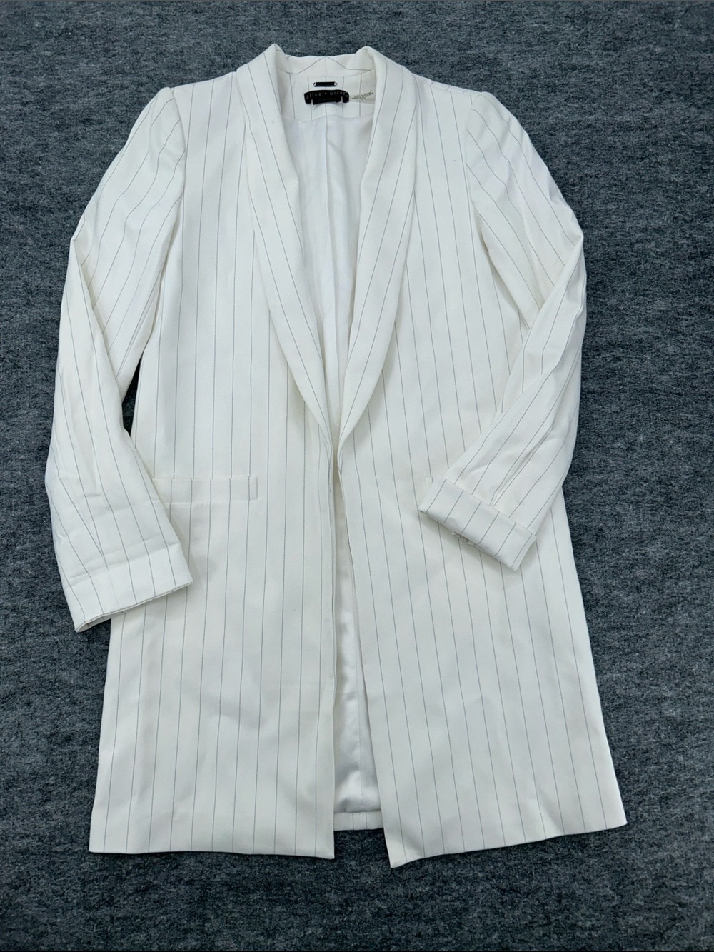 Alice & Olivia Kylie Shawl Collar Pinstripe Blazer XS White City Chic Work - Picture 4 of 14